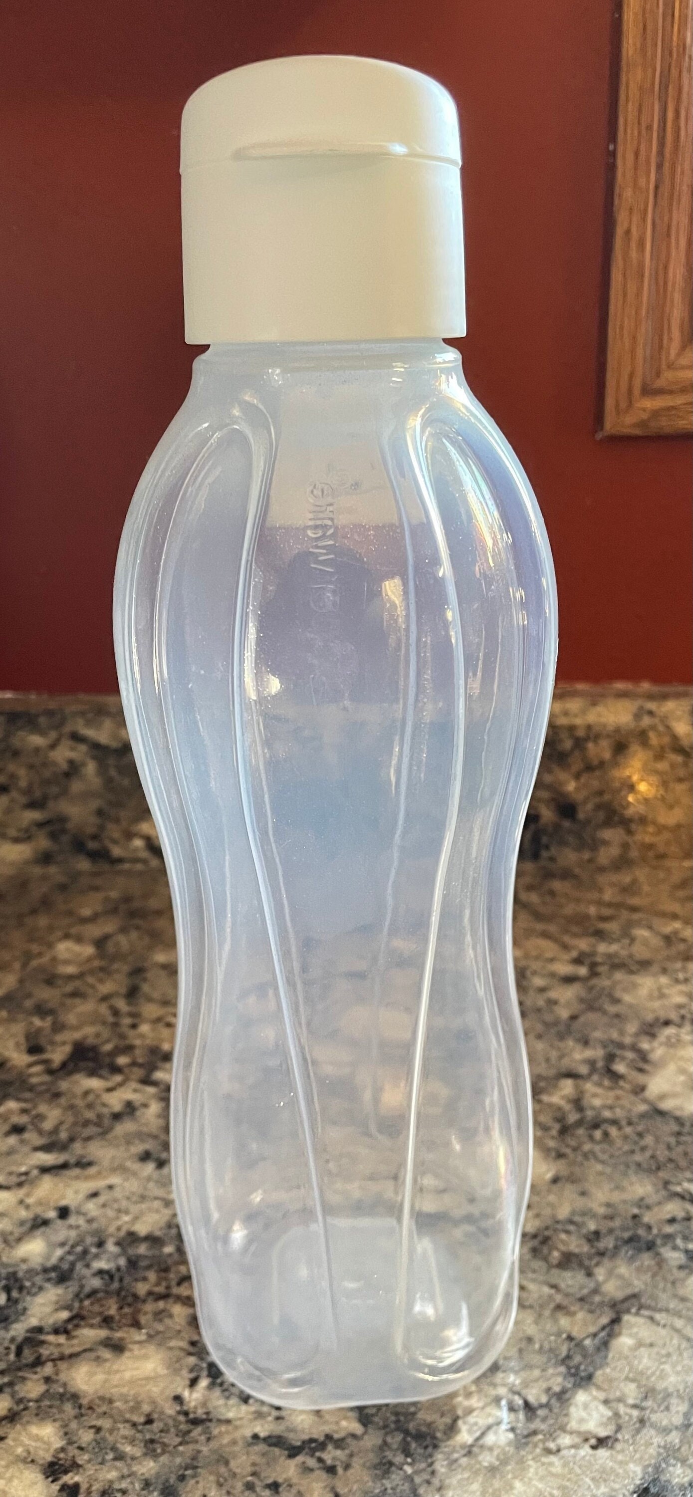 Tupperware U.S. & Canada - Extra Large Eco Water Bottle (only available at  a party) Get your daily intake of water.