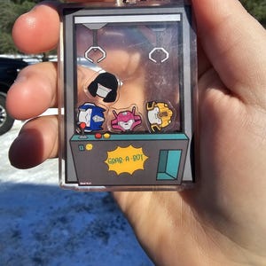 Grab A Bot Shaker Charm