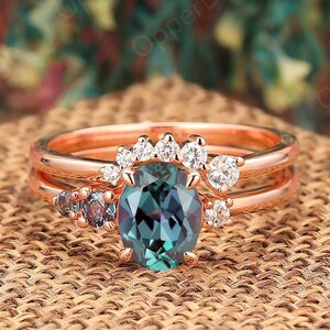 Oval Cut 6x8mm Alexandrite Wedding Ring Set, Unique Stacking Matching Ring, Art Deco Alexandrite Ring Set, Handmade Promise Ring Set Gold