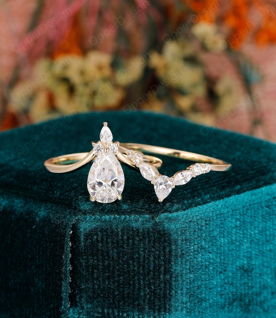 Art Deco Bridal Set, 14k Rose Gold Wedding Ring Set, Pear Cut