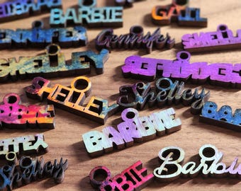 Pingentes de madeira personalizados com nome/palavra