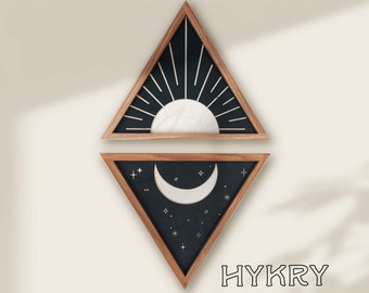彫刻された壁掛け太陽と月の三角形セット、木製フレーム付き。ボヘミアン風の壁飾り