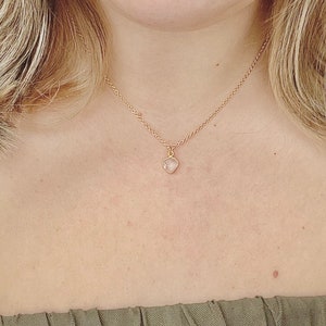 Dainty Rose Quartz Necklace – Minimalist Gemstone Pendant, Handmade Jewelry Gift for Her, Crystal Healing Necklace, Soft Pink Stone