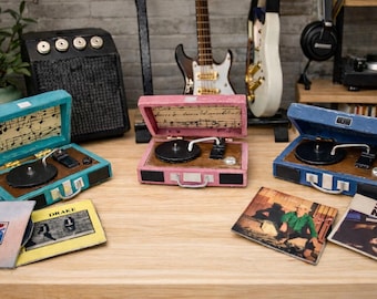 Miniature Dollhouse Vintage-Inspired Record Player