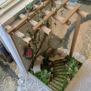 Miniature Garden Area Handcrafted Bookend