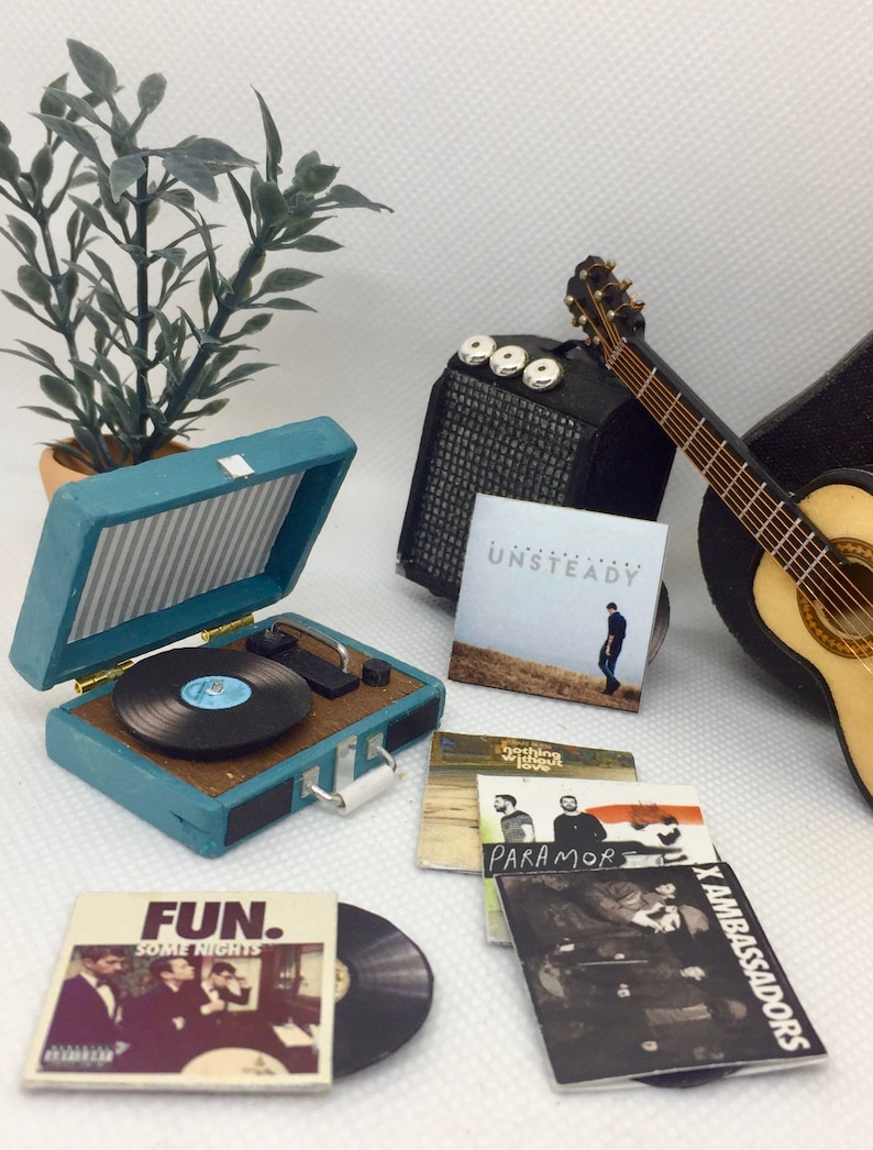 Miniature Dollhouse Vintageinspired Record Player Etsy