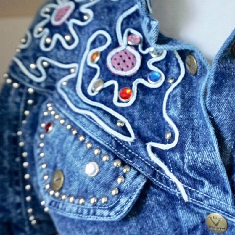 Fall and winter washed denim Unique Vintage 80s denim skirt with embroideries and embellishments elastic waist size S