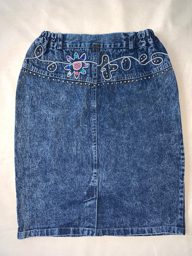 Fall and winter washed denim Unique Vintage 80s denim skirt with embroideries and embellishments elastic waist size S