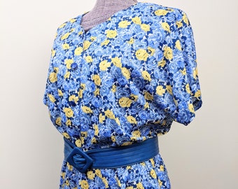 Vintage 1970s, Haband for Her, Blue and Yellow Floral House Dress. Short Sleeved, Scalloped Neckline, Elastic Waist. Size 14.