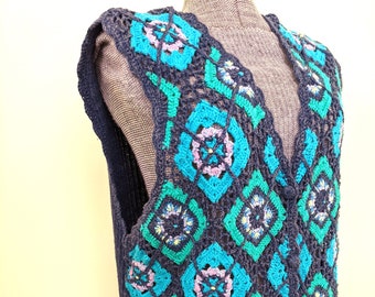 Vintage 1970s, Koret City Blues, Granny Square Crochet Vest, V Neck Hippie Vest, Blues and Purples, Button Down. Scalloped Edge. Size Large