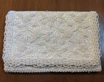 Vintage 1960s M.M. Kane Intricate Ivory bead and sequin clutch. Hand made in Hong Kong. Perfect evening or wedding bag.