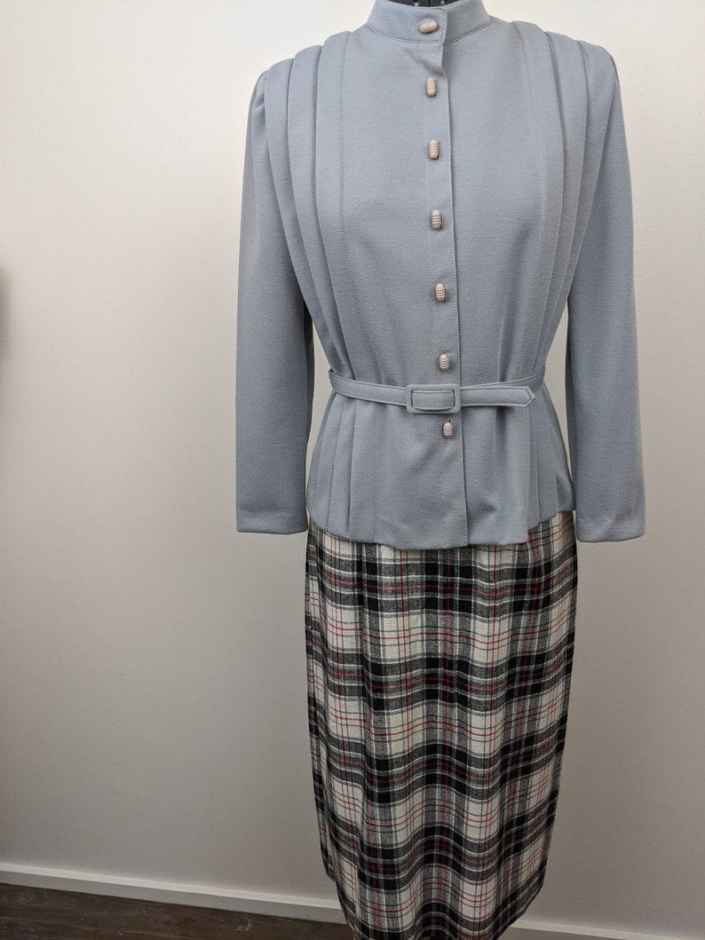Vintage 1970s Leslie Fay Petites, Wool Blend Knit Jacket with Belt, Pale Steel Blue Gray. Mandarin Collar with Tuxedo Pleat Front & Back. image 1