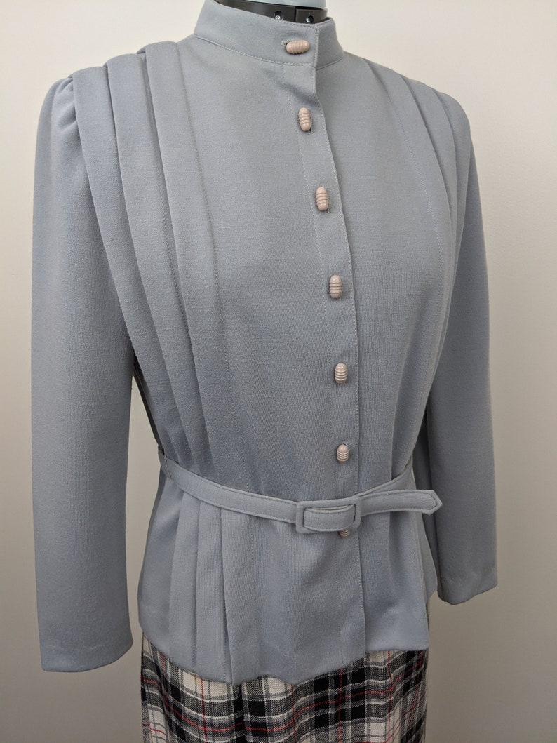 Vintage 1970s Leslie Fay Petites, Wool Blend Knit Jacket with Belt, Pale Steel Blue Gray. Mandarin Collar with Tuxedo Pleat Front & Back. image 8