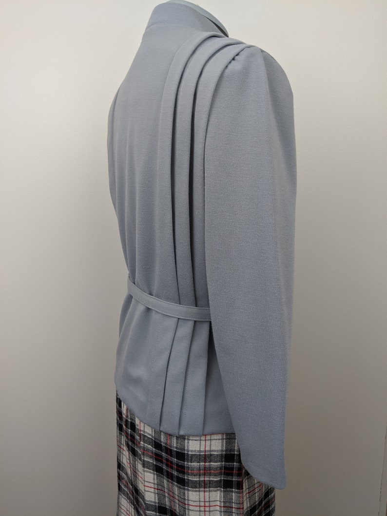 Vintage 1970s Leslie Fay Petites, Wool Blend Knit Jacket with Belt, Pale Steel Blue Gray. Mandarin Collar with Tuxedo Pleat Front & Back. image 5