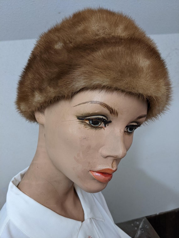 Vintage 1950s, Light Mink Fur Domed Hat. Satin Li… - image 2
