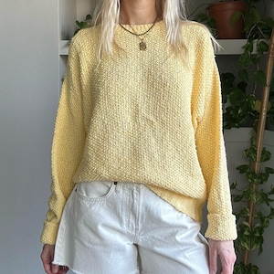 Vintage (M) 80s/90s Yellow Long Sleeve Sweater - Women’s Vintage Clothing - Women’s Vintage Sweater