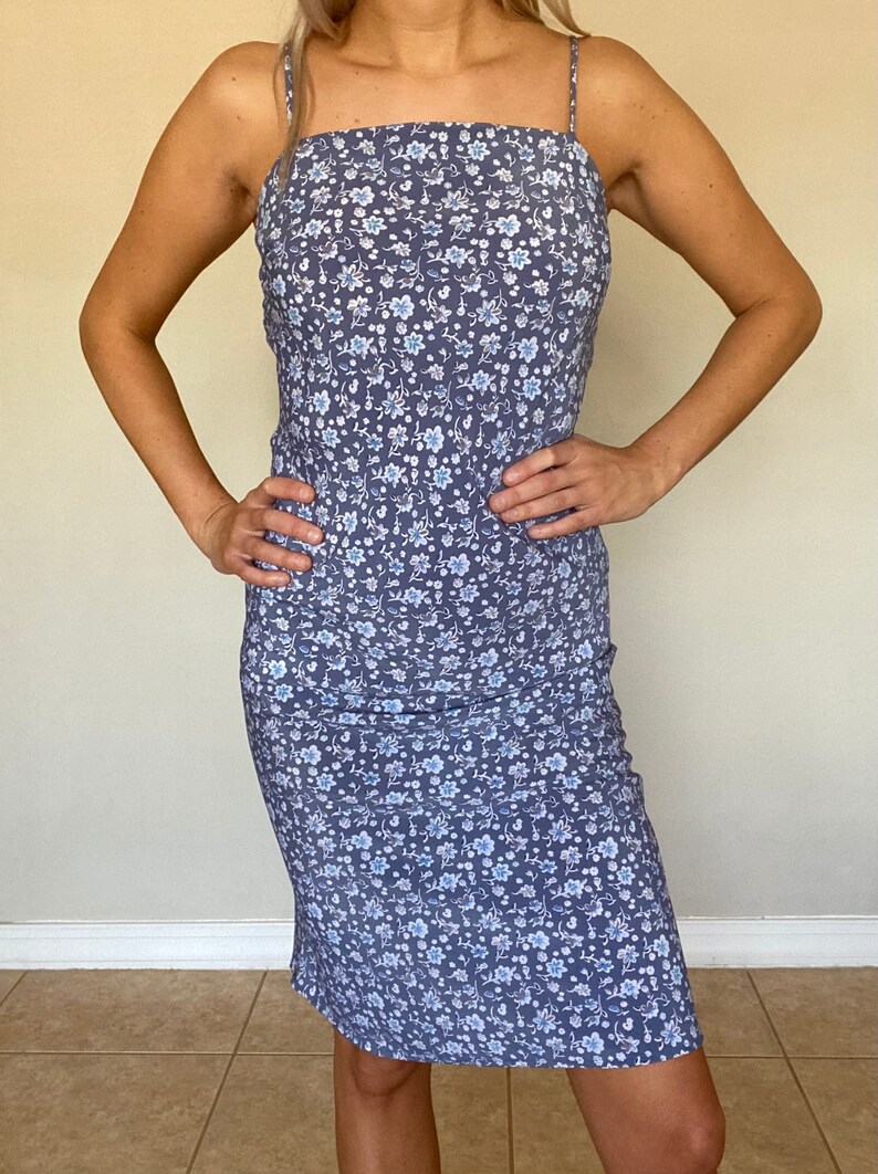 Sleeveless Dress \u2013 Women\u2019s Vintage Clothing \u2013 Women\u2019s Vintage Dress Vintage 1990s Blue Floral Print Dress