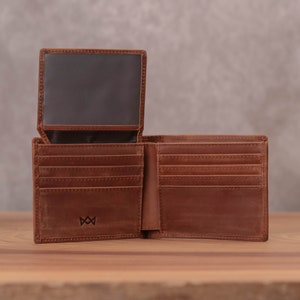 Cartera plegable para hombre de piel de grano completo con ventana para identificación, grabado de iniciales personalizado, regalo para papá, regalo del Día del Padre, regalo de aniversario para el esposo