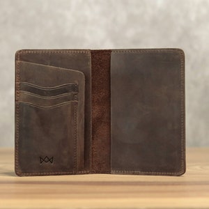 Funda de pasaporte personalizada, funda de cuero de grano completo, funda de cuero para pasaporte, regalo para viajeros, billetera para pasaporte, regalo para el Día del Padre