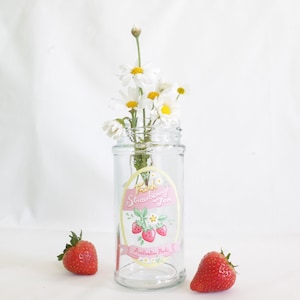 Vaso de vidro Cottagecore rosa, vaso de flores e suporte para utensílios Cottagecore Decor, design colorido pintado à mão em pote de geleia de morango reciclado
