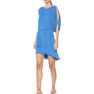 NWD HALSTON HERITAGE size 10 Cape sleeve open back georgette blue dress