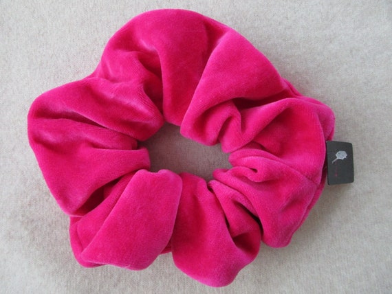 NOS hair accessories LARGE SCRUNCHIE pink velvetee