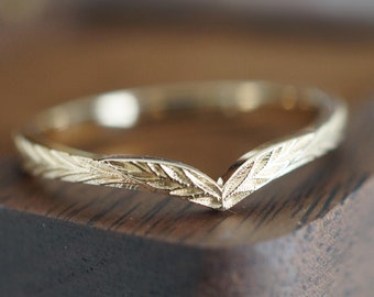 14k Gold Chevron Wedding Band, Leafy Wedding Matching Ring, Chevron curved Band, Tree branch Ring, Raw Wedding Matching Ring, Leaf ring