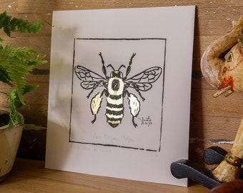 Bee of Provence insect engraving and 22-carat gold gilding