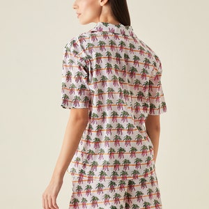Regular fit, notch-collar organic cotton half sleeve shirt in floral print/ Casual wear/ Loungewear/ Summer resort shirt image 4