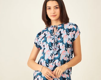 Abstract floral print cap-sleeves top in blue