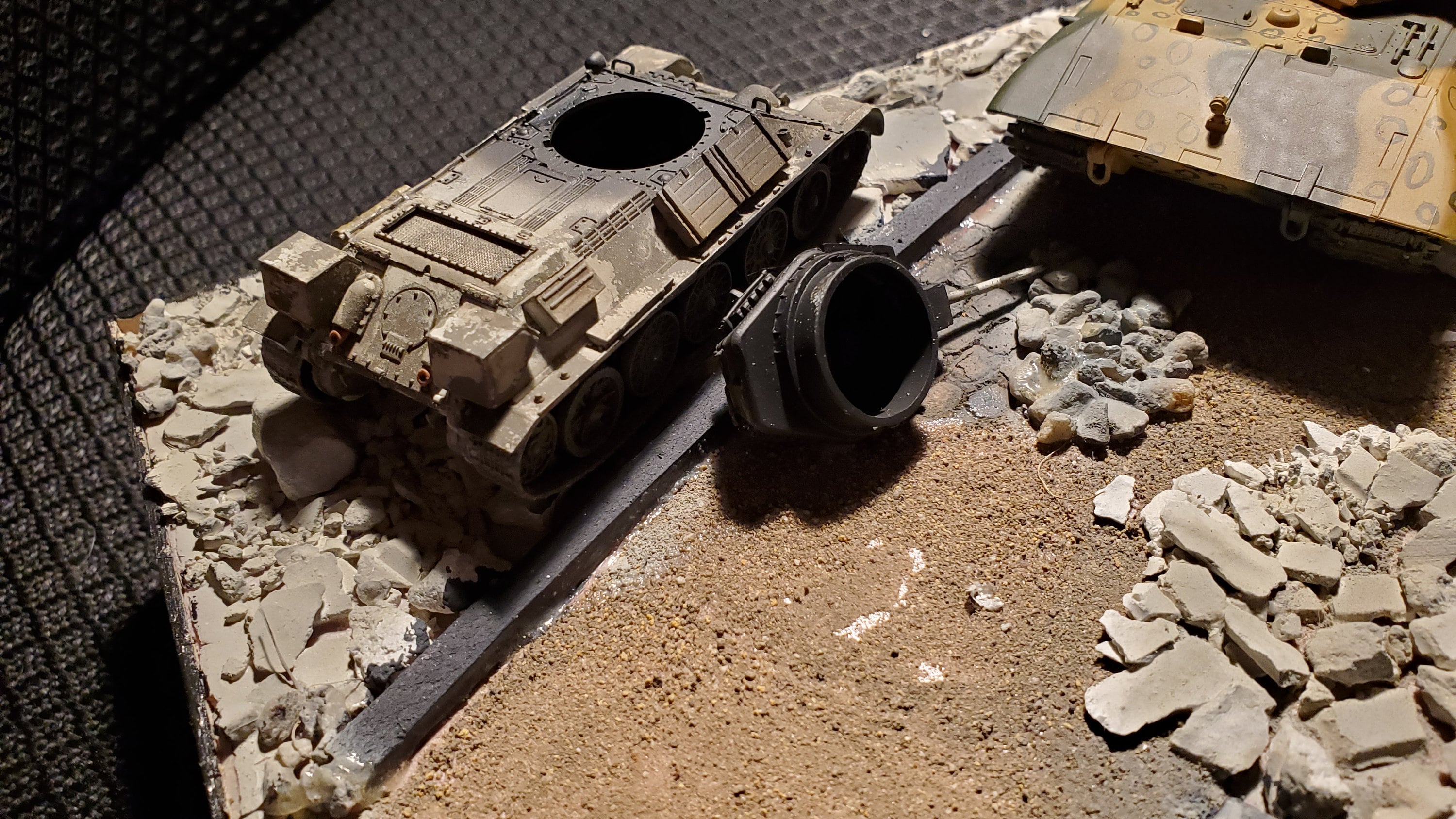 Prebuilt Diorama of a German E100 Super Heavy Tank 1/72 Scale Model