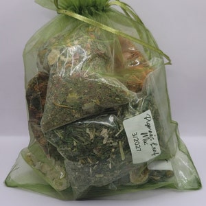 Picky Piggie Small Animal Sample Treat Pack Pea Flakes Carrots Pepper Blend Ray's Forage Rosehip Apple Bananas Cucumber Wellness EXP 4/26