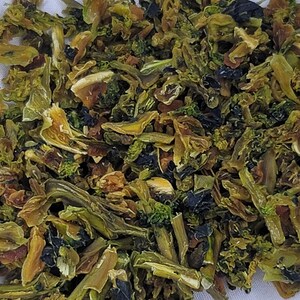 Broccoli Flakes Hamster Guinea Pig Rabbit Treats Made in the USA