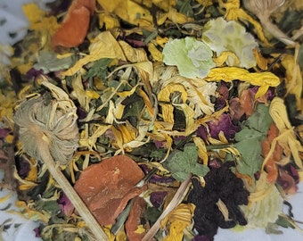 Ray&#39;s Summer Forage Blend Hamster Guinea Pig Rabbit Treats Made in the USA Sunflower Dandelion Hibiscus Rose Marigold Carrot Pea Flakes