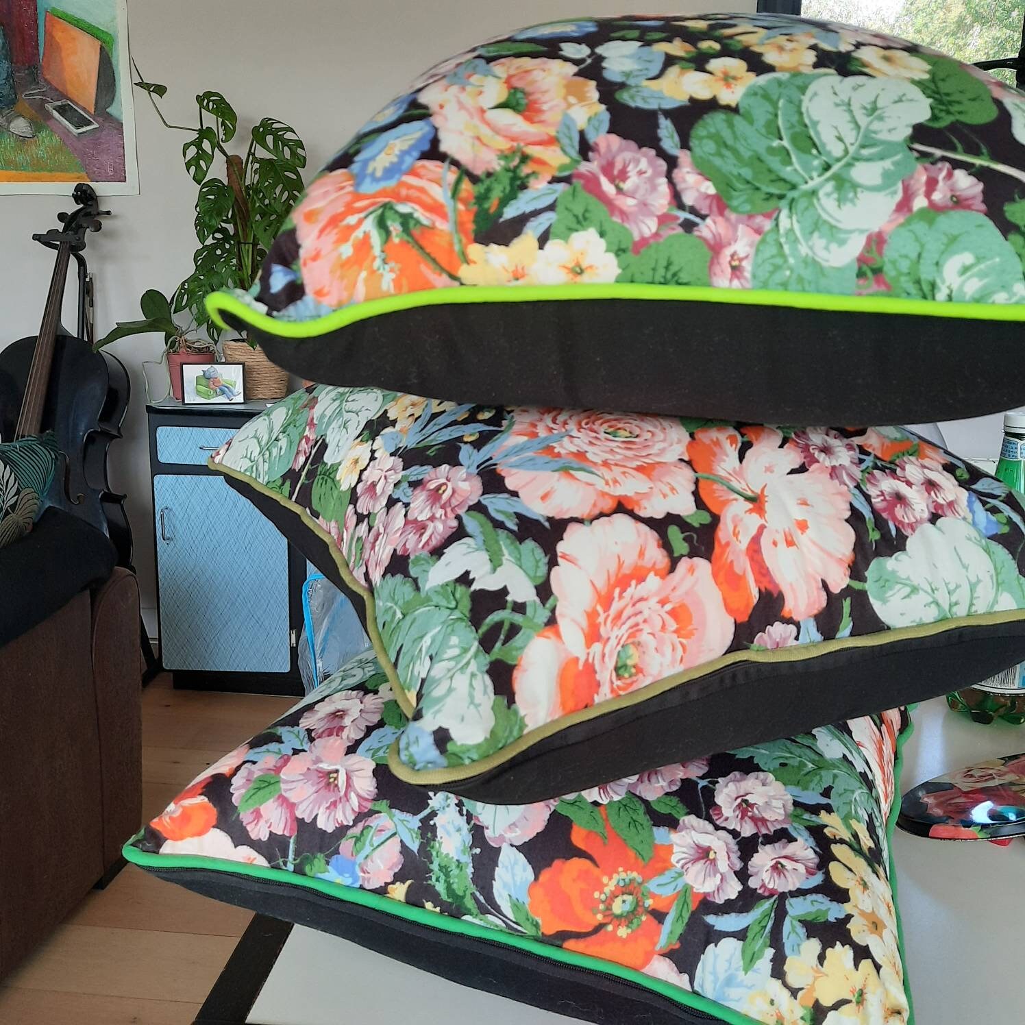 Housse de Coussin Carré, Tissu Vintage Motif Floral, Vert, Passepoil