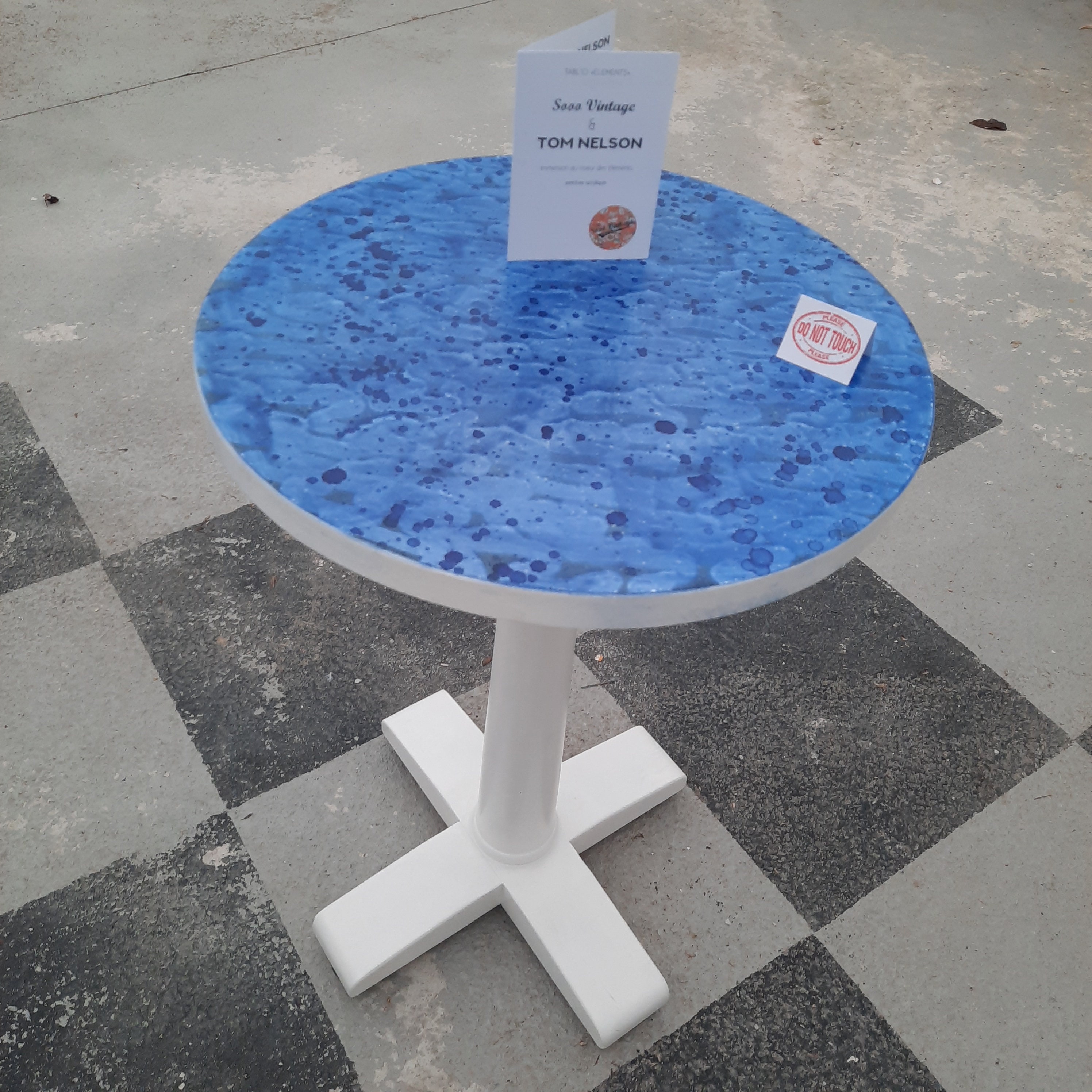 Table Bistrot Ronde Vintage Arty Peinture Abstraite Bleu Unique Tom Nelson