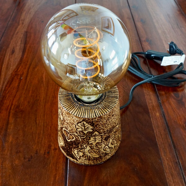 Deko Lampe. Retro Lampe, Vintage, Brandmalerei, Tischlampe, Holz ,Orient