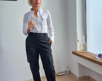 Flattering Cargo Style Anckle Length Slacks, Adjustable Horn Tab Anckle Cuff, Barrel Leg Cut Silhouette, Fit and Flare Side Pockets Trousers