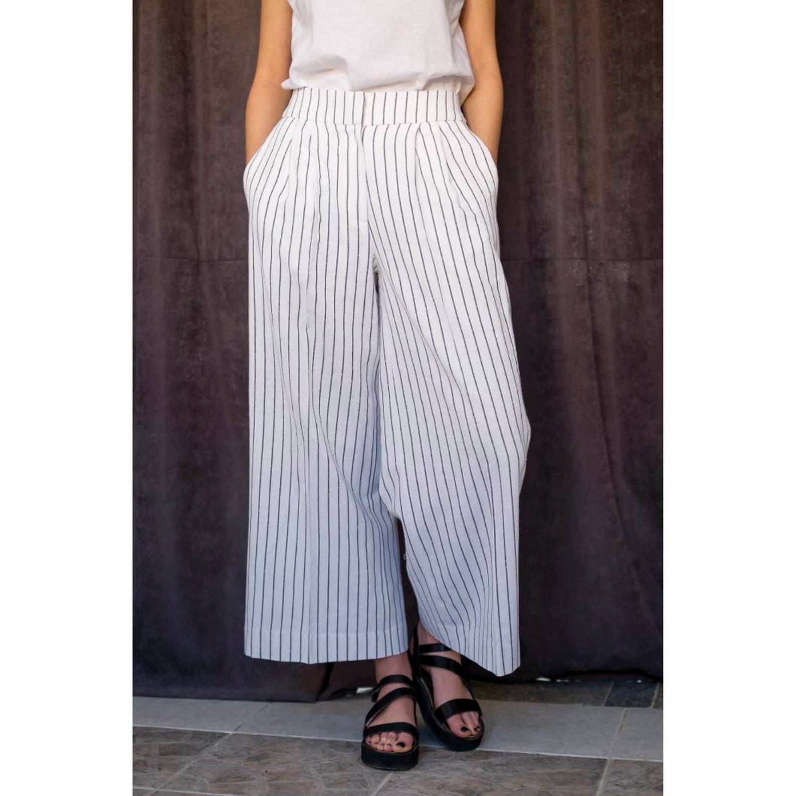 [FINAL DEAL] Summer Under Wide Short Pant Culottes- WHITE main image 1