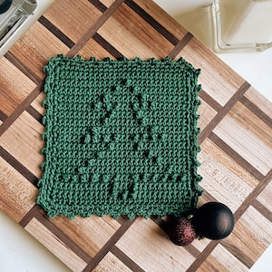 The Holiday Tree Dishcloth/Washcloth Crochet Pattern  | DIGITAL PATTERN ONLY | christmas tree pattern