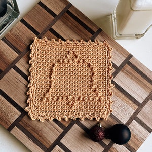 The Holiday Bell Dishcloth/Washcloth Crochet Pattern  | DIGITAL PATTERN ONLY | christmas bell holiday pattern