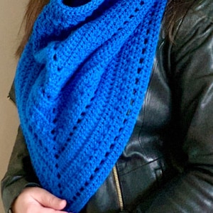The Alapi Triangle Cowl Crochet Pattern | DIGITAL PATTERN ONLY |