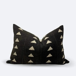 Medium Lumbar Pillow Cover - Black & White Triangle Mudcloth No.1 | FINAL SALE | 14"x20"