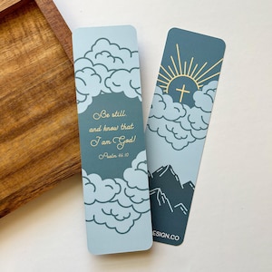 Segnalibri con versetti di montagna e nuvola / Salmo 46;10 ESV Salmi 25:4-5 NASB / Dimensioni 2"x7" / Segnalibro con schede di memorizzazione della Bibbia con regali cristiani