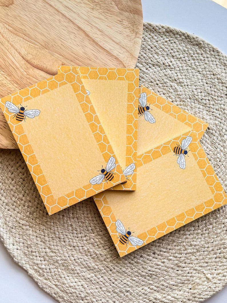 Bee Notepad | Size: 4