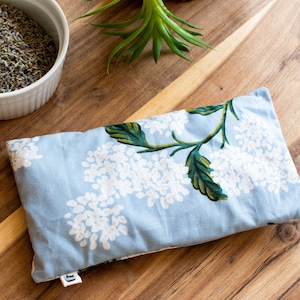Herbal Lavender Weighted Eye Pillow, Removable Slip Cover Eye Pillow, Yoga and Pilates, Aromatherapy Spa Gifts, Relaxation and Meditation