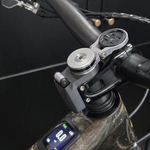 Stem-Mounted Specialized SWAT Mulit-Tool Holder