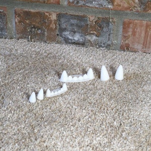 Fursuit Teeth (pick a size)