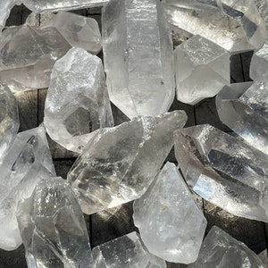 Medium Raw Clear Quartz Point , Master Healer , Raw Crystal , Crystal for Grid Work , Spiritual Energy, Natural Rough Healing Crystals