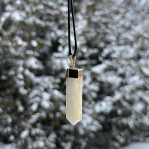 Citrine Pendant Gold Citrine Necklace Crystal Point Crown Chakra Aries Gemini Virgo Birthstone Manifestation Stone Mood Lifting Crystal